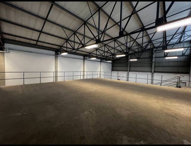 549M² WAREHOUSE TO LET IN MATROOSFONTEIN